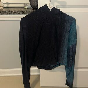 Lulu lemon light weight sweatshirt